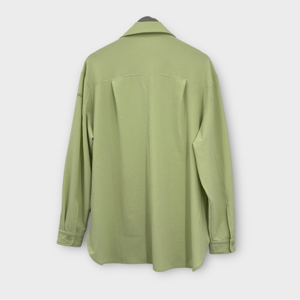ALO Yoga Pale Green Oversized Button-Up Shirt - Picture 5 of 6